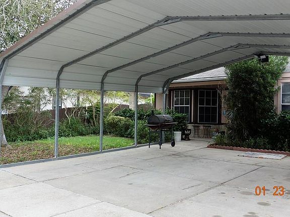 2nd image of 6012 Maravillas River St