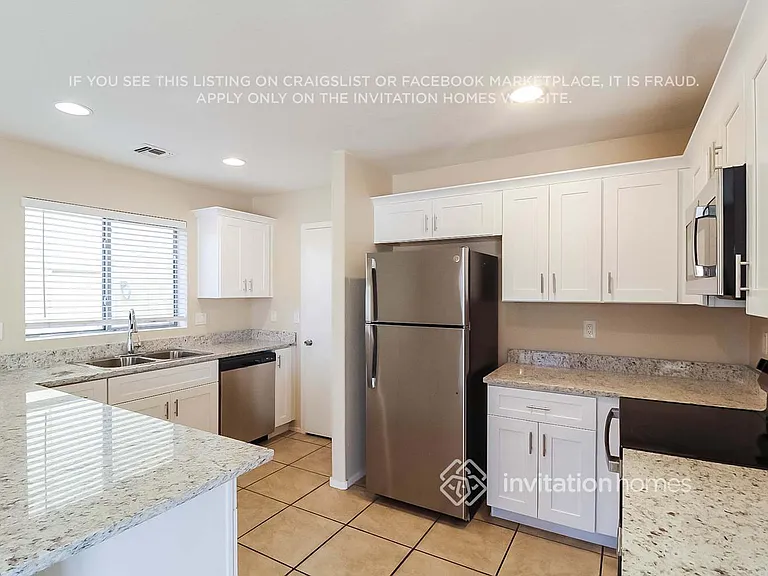 10821 W Taft St — Photo 6