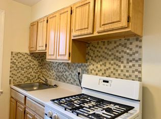 2711 Q St SE APT 202, Washington, DC 20020