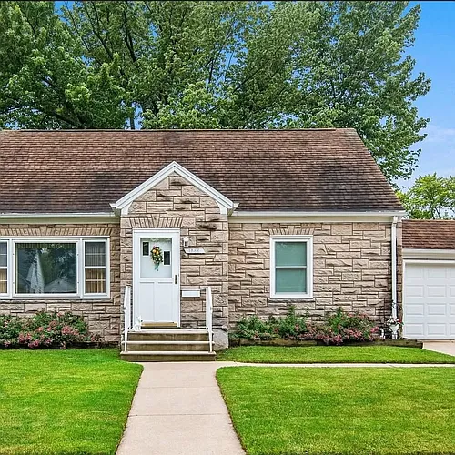 1586 Edison St Photo 1