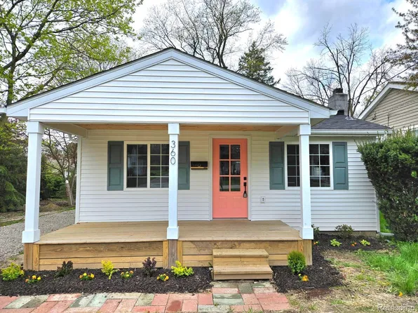 360 Newton Dr, Lake Orion, MI 48362