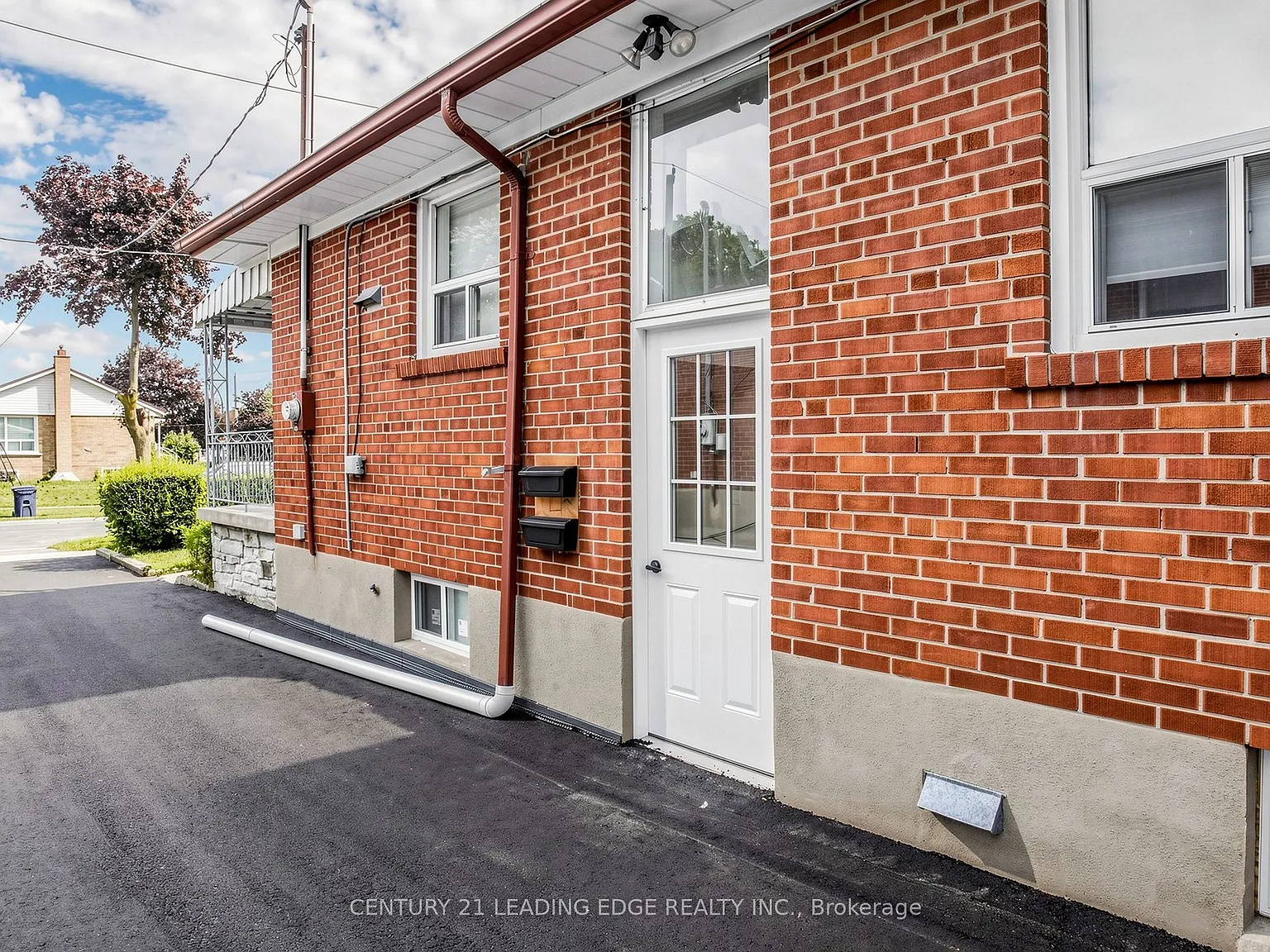 2 bed, $1,990 — Photo 3