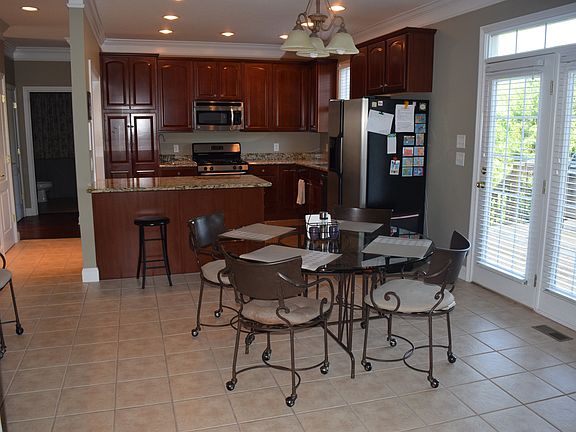 Large Eat In Kitchen