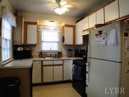 5th image of 1024 Sandusky Dr