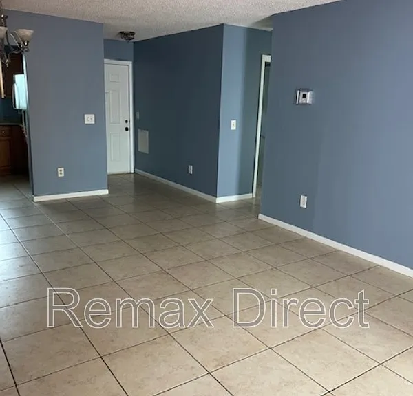 2675 Lakehaven Rd — Photo 3