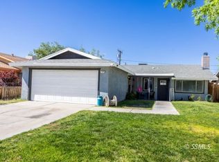 1104 W Saint George Ave, Ridgecrest, CA 93555