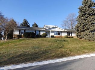 2356 Silo Dr, Easton, PA 18040