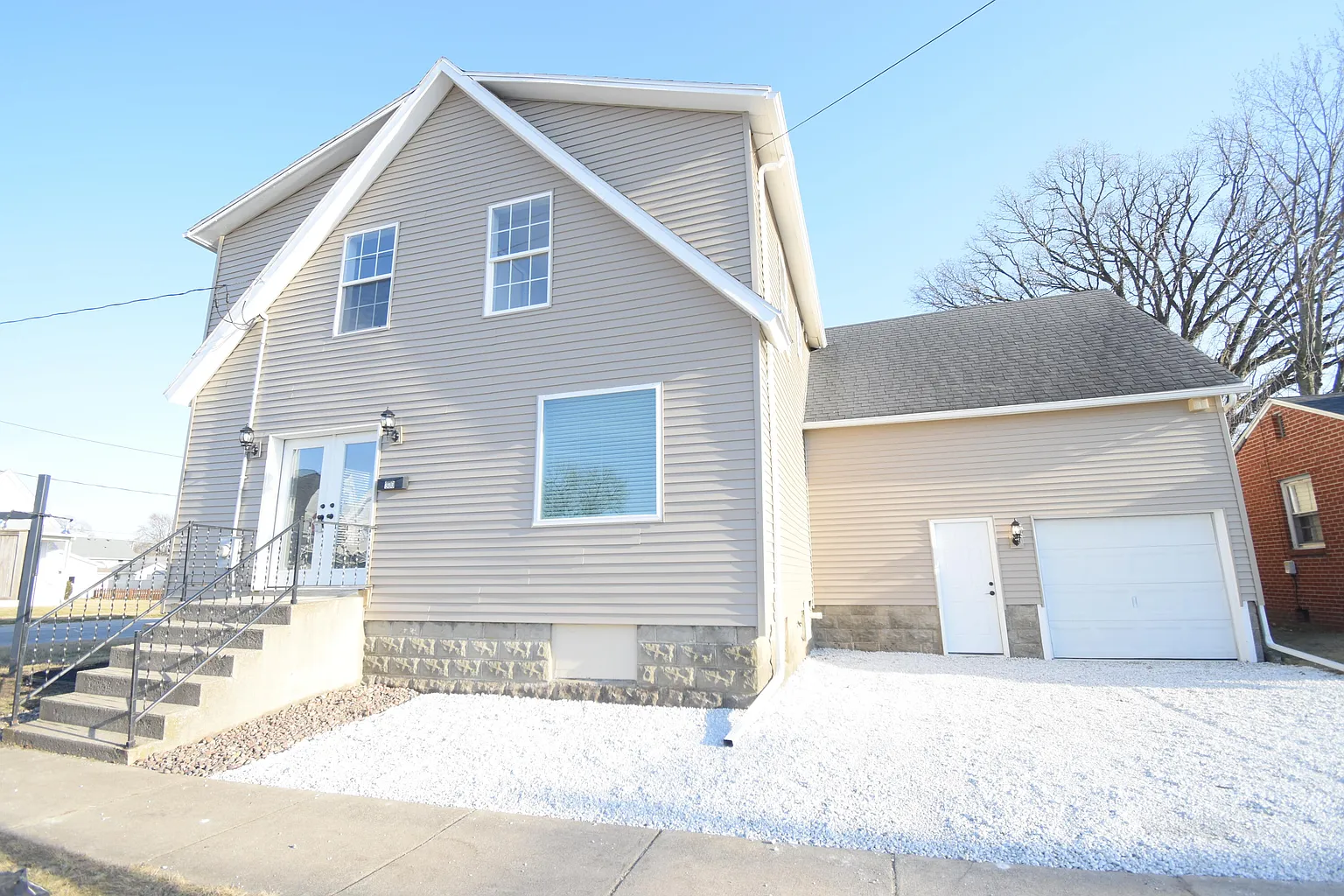 300 S Cullen St photo 1