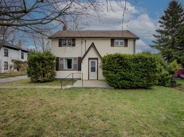 61 Saint John St S, Saint Marys, ON N4X 1C8