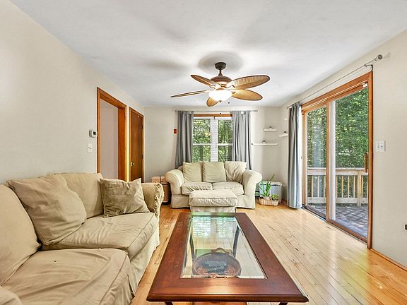 5th image of 151 Fisher St