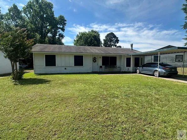 14 Space Dr, Texarkana, TX 75503