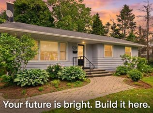 68 Mount Edward Rd, Charlottetown, PE C1A5S5