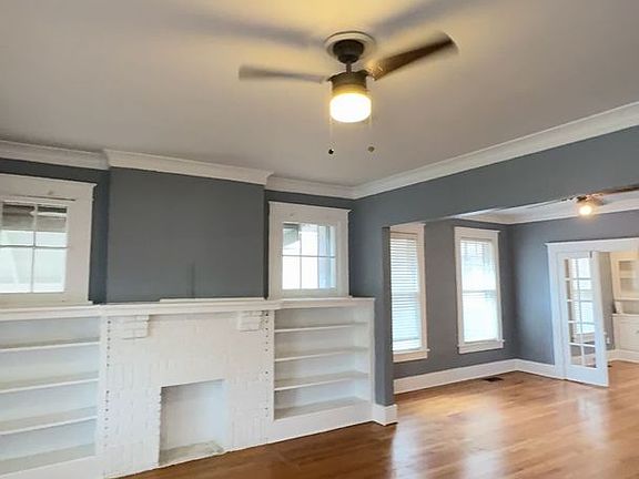 4th image of 1880 Lyndale Ave