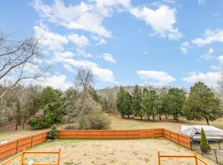 300 Twin Cove Dr, Lebanon, TN 37087