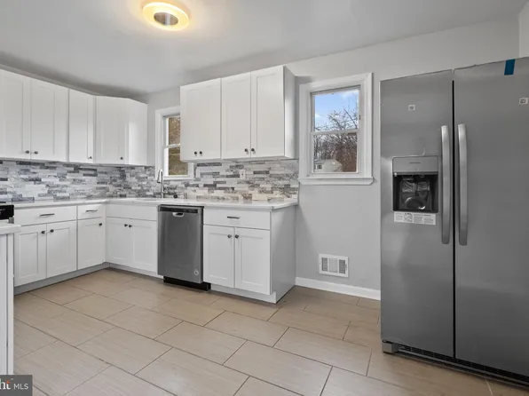 5709 Van Dyke Rd, Baltimore, MD 21206