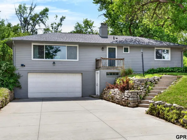 6223 Kansas Ave, Omaha, NE 68104