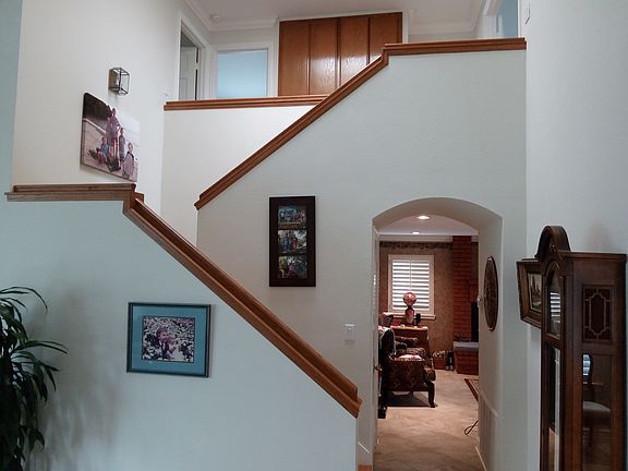 2nd image of 1422 S Sunrise Cir