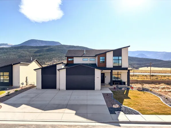 2549 W Black Sage Dr, Cedar City, UT 84720