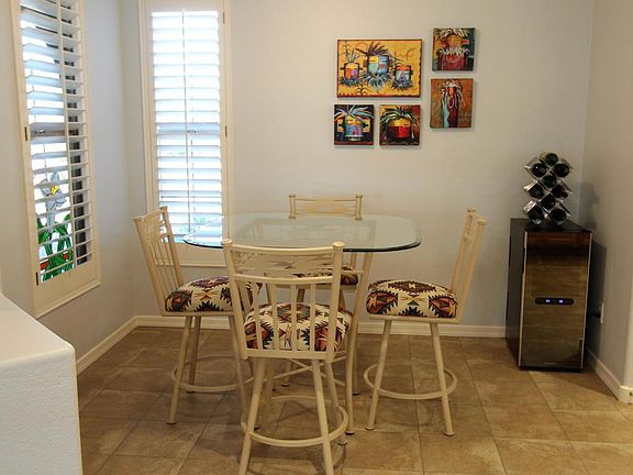 3rd image of 3083 E Peach Tree Dr