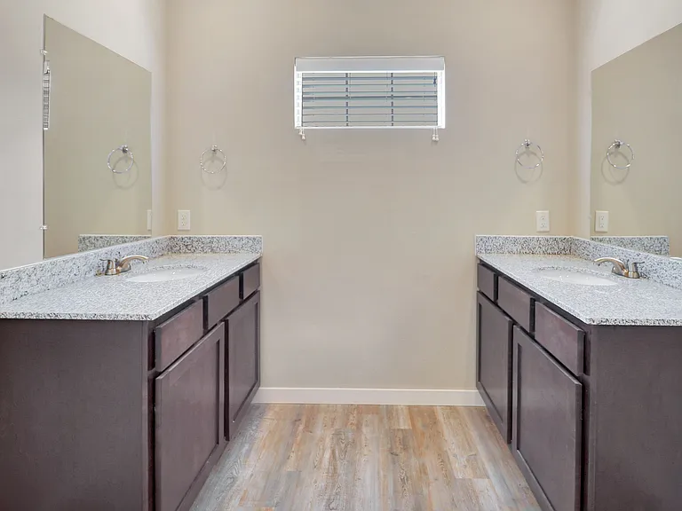 The Reserve at Chaffee Crossing Apartment Homes & Townhomes — Photo 26