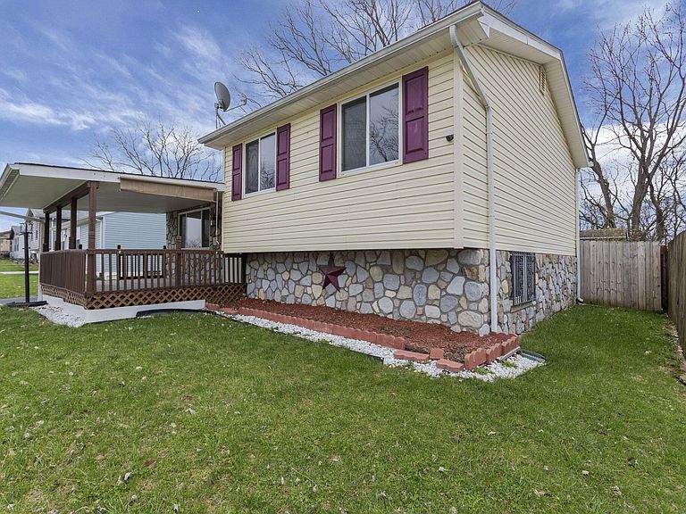 Listing photo 3