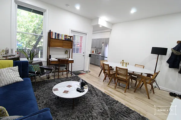 Rented by Grand & Co. | media 2