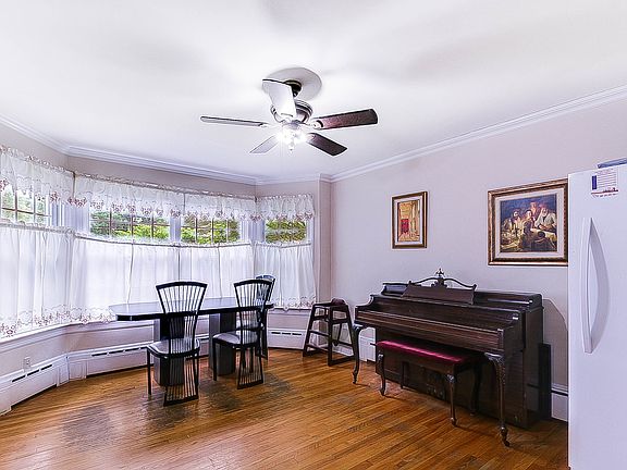 5th image of 209 Quackenbush Ln