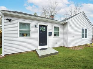 6 De Laval Pl, Poughkeepsie, NY 12601