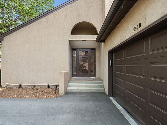 5th image of 1955 Eastchester Dr Unit D