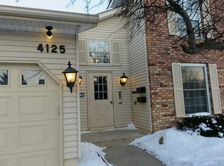 4125 Summerfield Ln NE #2, Cedar Rapids, IA 52402