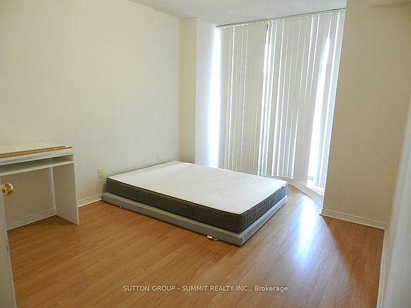 5th image of 750 Bay St #1905