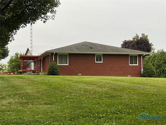 4th image of 17549 Township Road 158