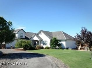 51 Canyon Gate Ln, Selah, WA 98942