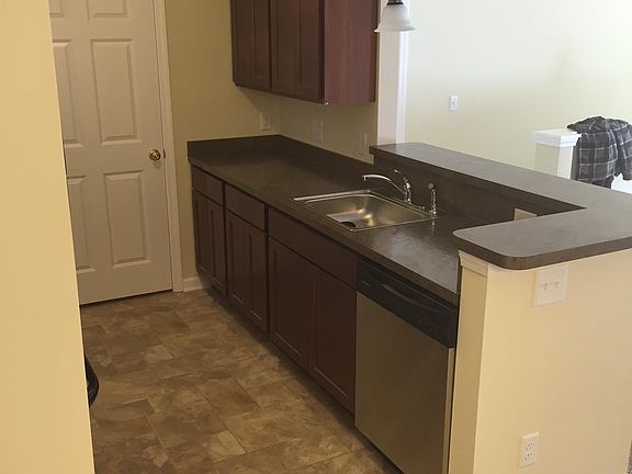 3rd image of 105 Worthington Place Dr #105