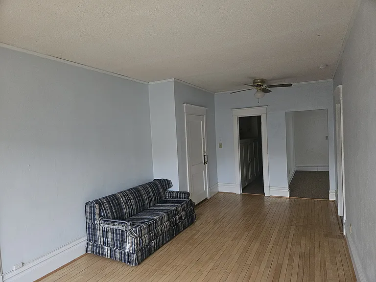 418 S 4th St #6 — Photo 10