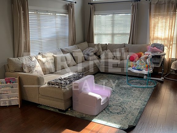 4th image of 8636 Hearthstone Dr