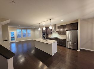 15460 Eames Way, Apple Valley, MN 55124
