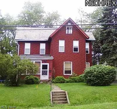 1137 Tremont Ave SW photo 1