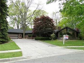1st image of 516 Belmonte Cir