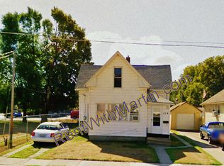 414 E 10th St, Waterloo, IA 50703