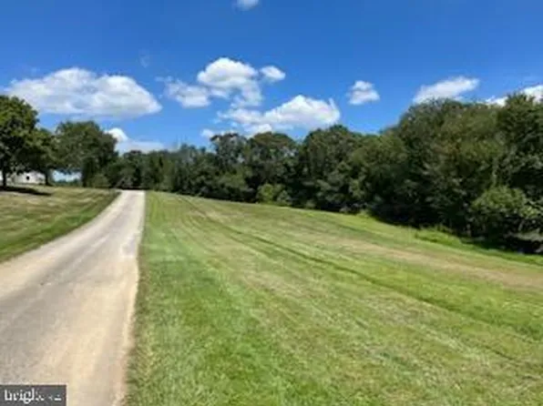 2891 Skiros Dr, Finksburg, MD 21048