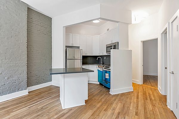 1st image of 220 E 95th St APT 5c