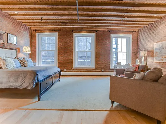 Sold by Sotheby's International Realty | media 6