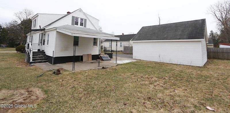 3rd image of 1344 Evergreen Avenue