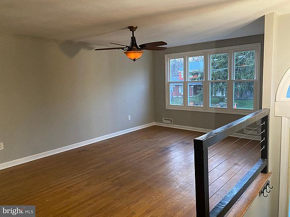 4th image of 106 Parkview Rd