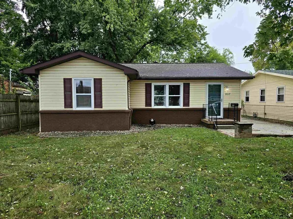 2017 Washington St, Henderson, KY 42420