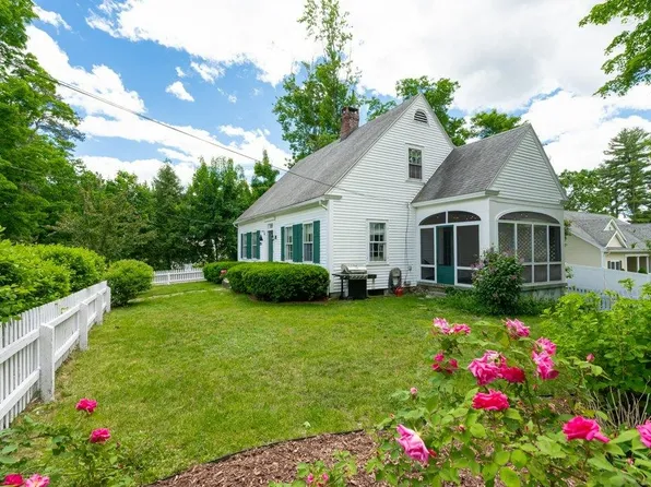 16 Brookline Street, Nashua, NH 03064