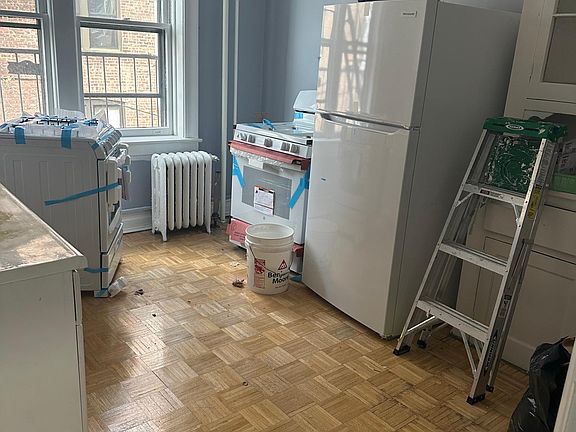 2nd image of 259 Knox Ave APT B2