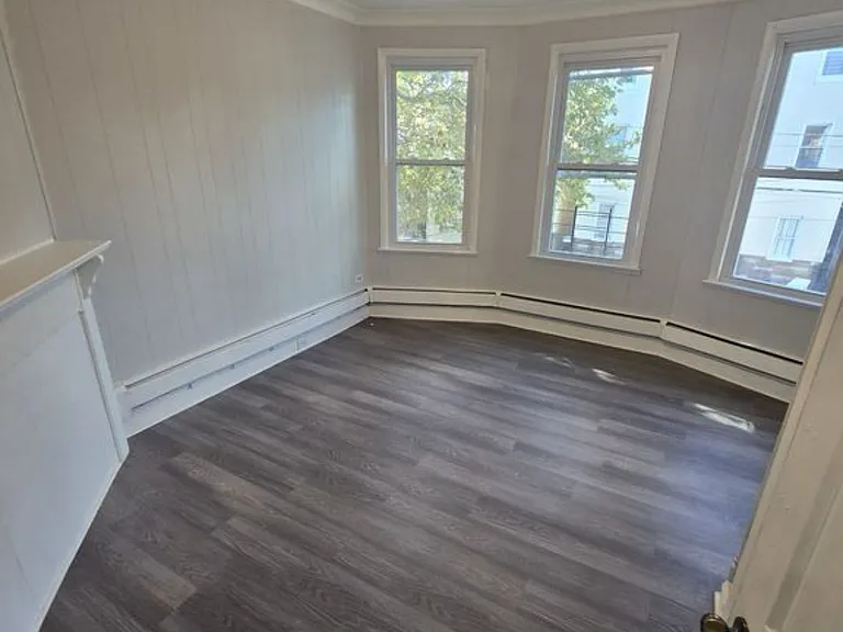46 Hawkins St #6D — Photo 3