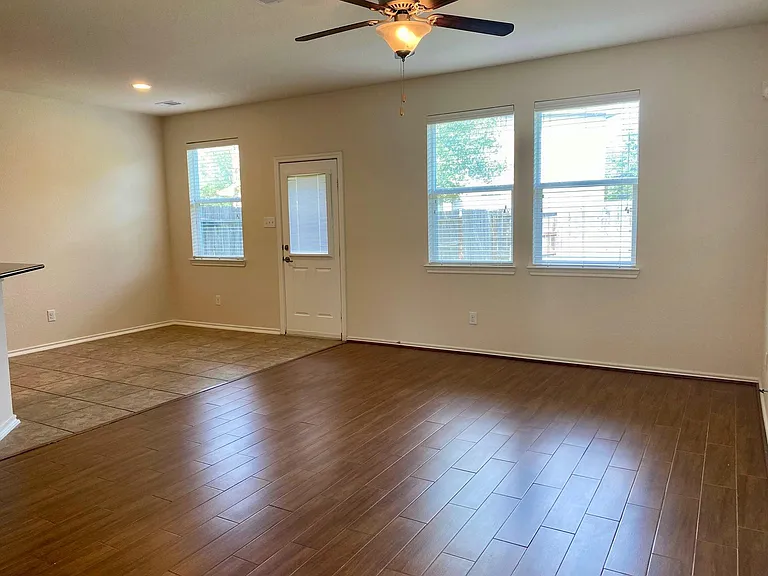 6407 Densberry Ln — Photo 4